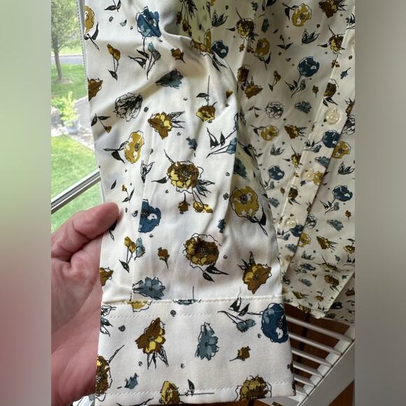 Duluth Trading Women's Wrinklefighter Floral Cream Tunic size XS New - Picture 6 of 12